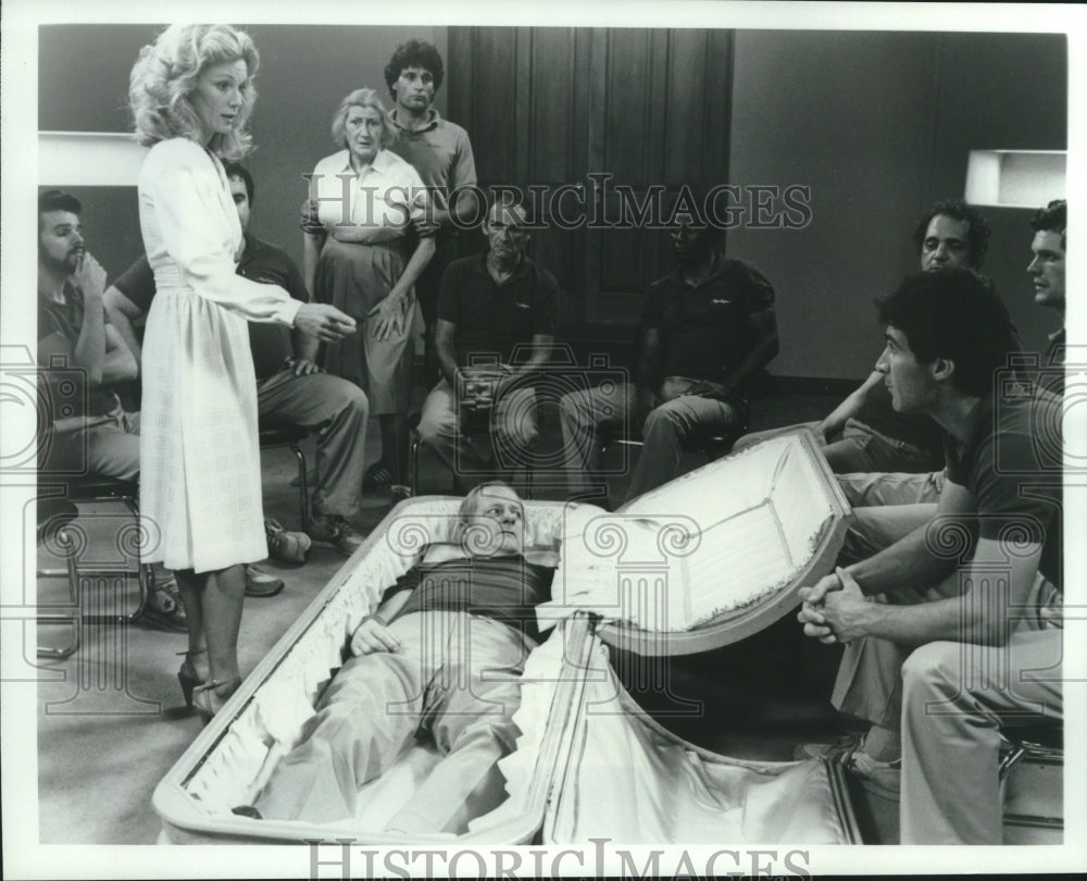 1983 Press Photo Hugh Gillin in coffin in scene from &quot;Mystique&quot; - hca46746- Historic Images