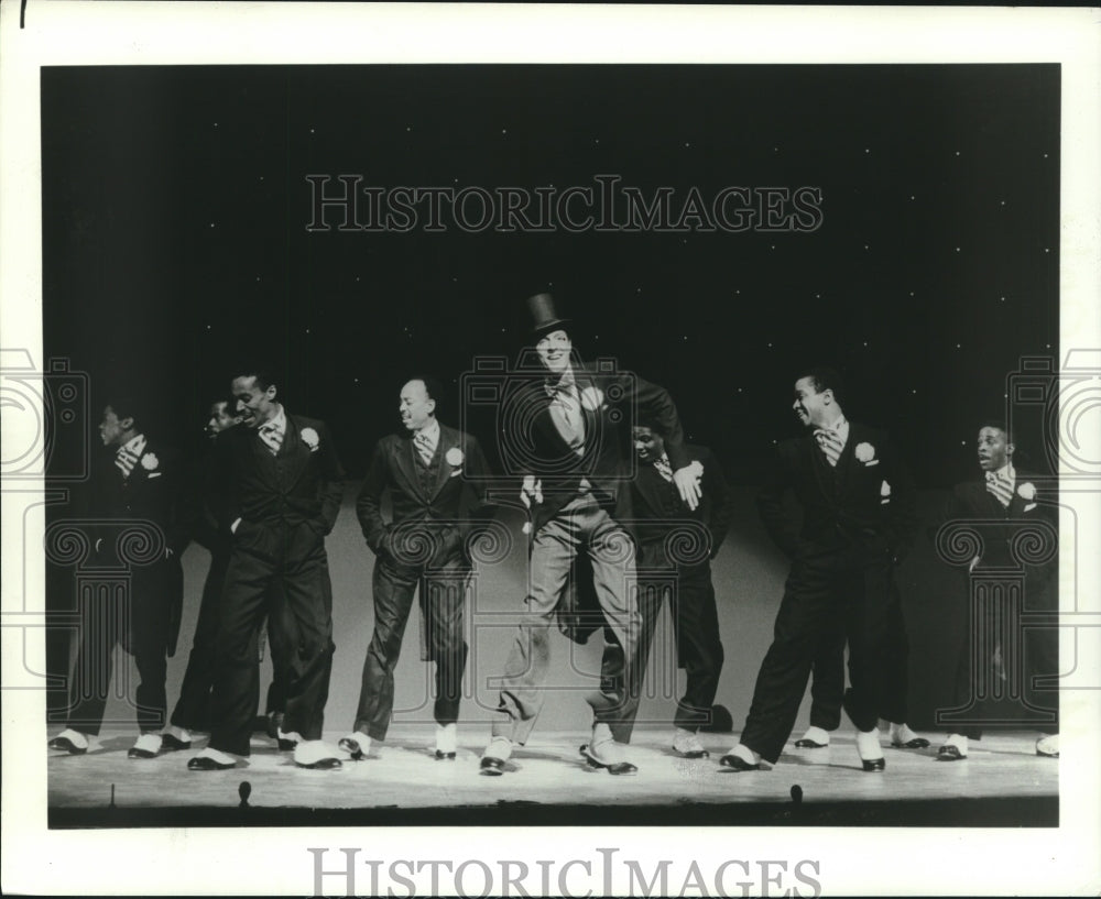 1985 Press Photo Scene from musical &quot;My One and Only&quot; in Houston - hca46870- Historic Images