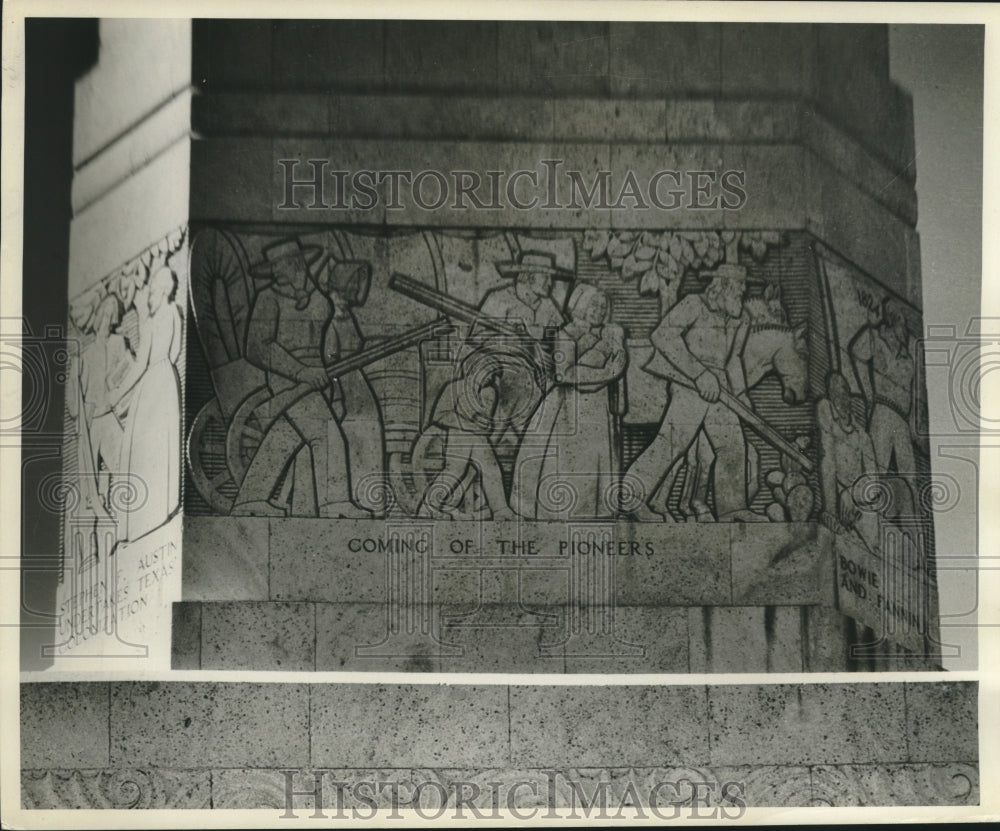 1977 Press Photo "Coming of the Pioneers" frieze, Houston's San Jacinto Monument