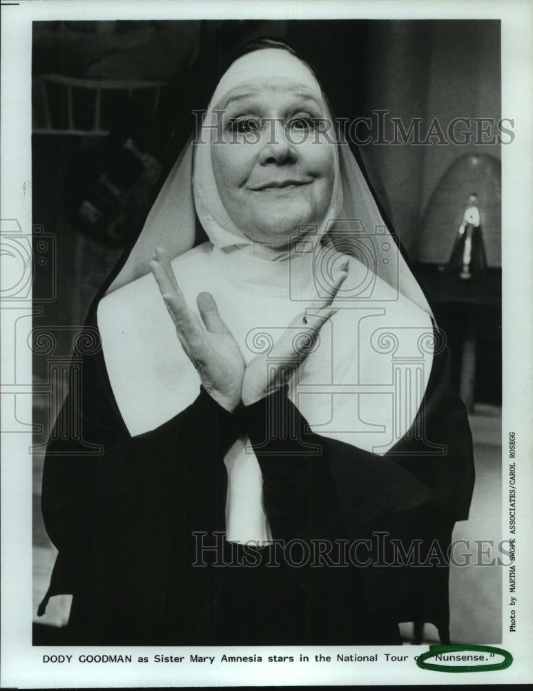 1989 Press Photo Dody Goodman as Sister Mary Amnesia in &quot;Nunsense&quot; - hca47828- Historic Images