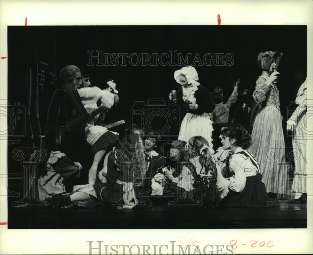 1983 Press Photo Act I scene from &quot;The Nutcracker&quot; performed by Houston Ballet- Historic Images