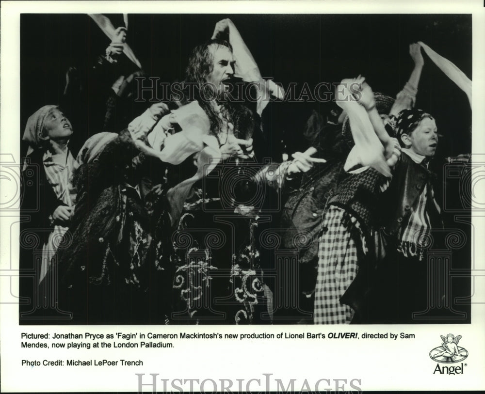 1995 Press Photo Scene from Cameron Mackintosh&#39;s production of &quot;Oliver!&quot;- Historic Images