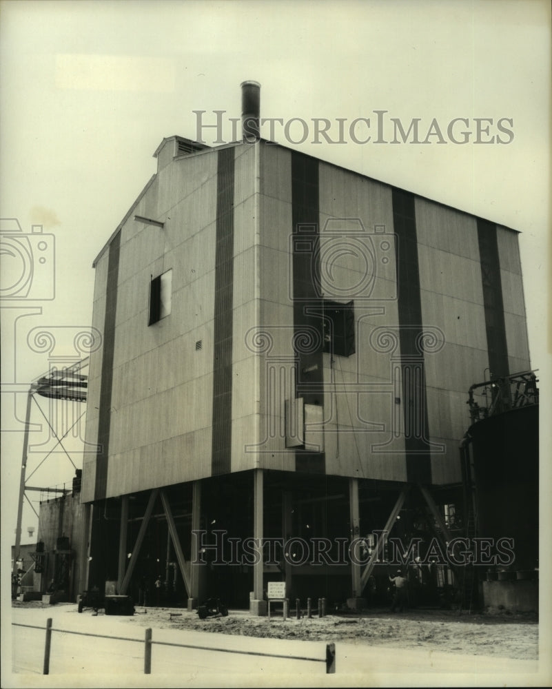 1965 Press Photo Phosphoric acid plant at Olin Mathieson Chemical in Pasadena