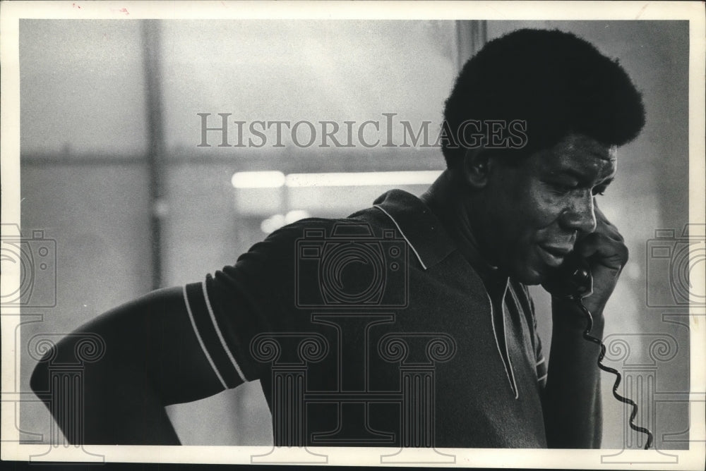 1972 Press Photo Former Oiler John White expands Project Pull programs, Houston