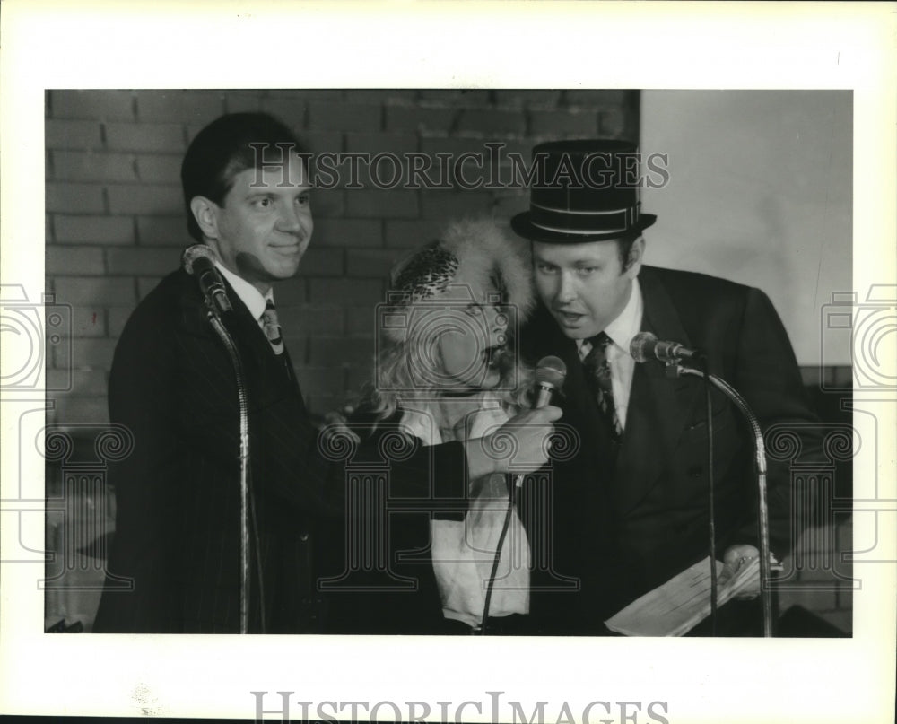 1988 Press Photo Radio Music Theater performance, Houston - hca49273- Historic Images