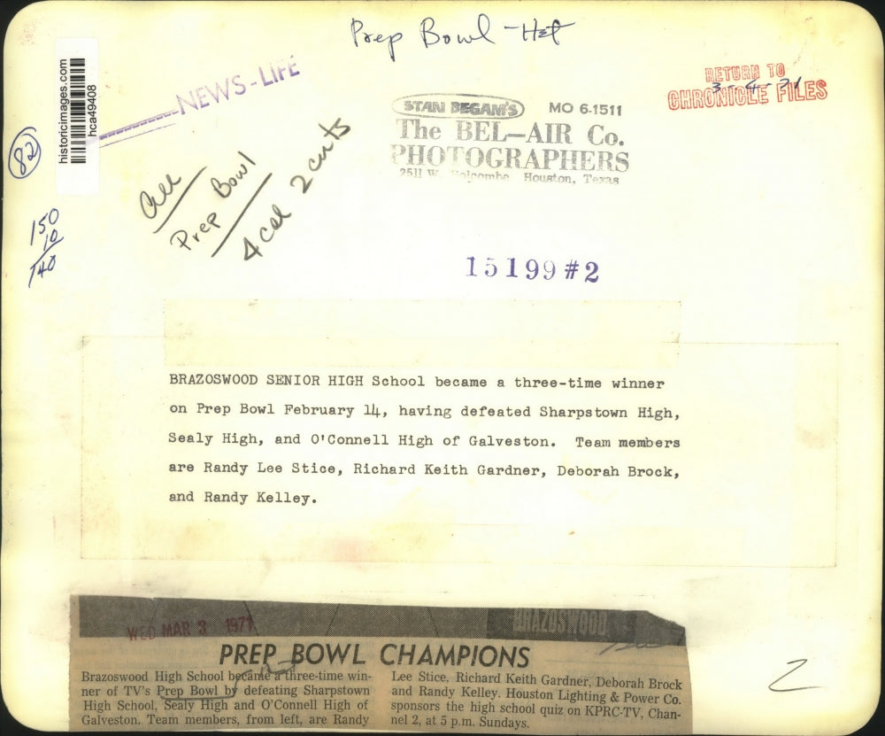 1971 Press Photo Brazoswood High School Prep Bowl team on air in Houston