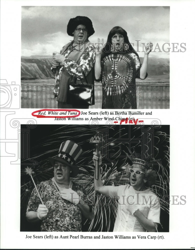 1998 Press Photo Scenes From Play &quot;Red, White and Tuna&quot; - hca49851- Historic Images