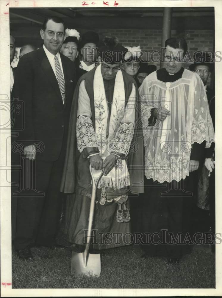 1958 Press Photo Ground-breaking at St. Theresa's Catholic Church in Houston