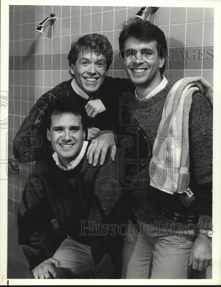 1987 Press Photo Members of The Singing Freshmen on NBC-TV&#39;s series &quot;Roomies&quot;- Historic Images