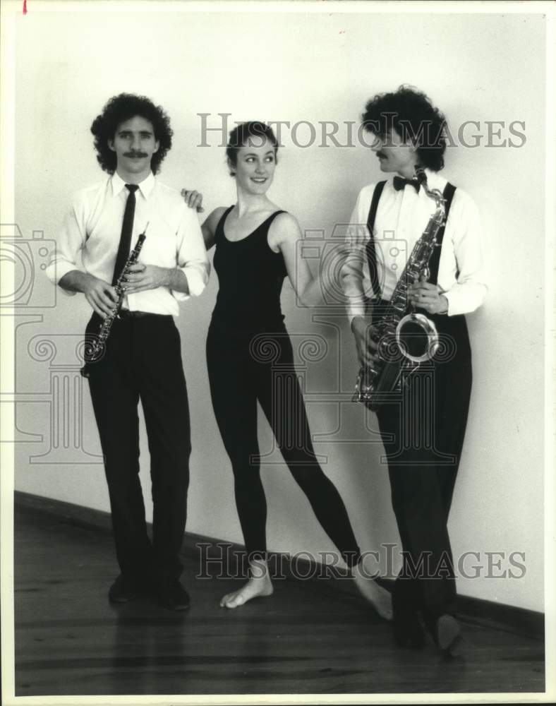 1988 Press Photo Members of Roberta Stokes Dance Company perform &quot;Better Days&quot;- Historic Images