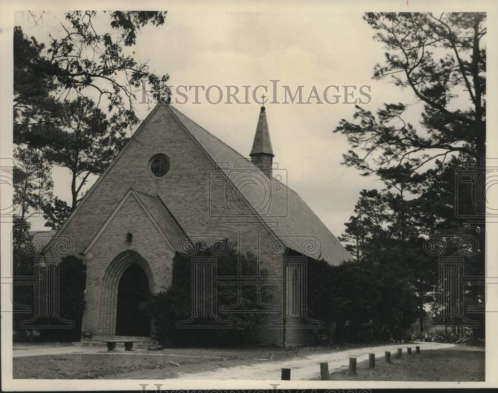 1948 Press Photo St. Mary's Catholic Church at Rosedale and Ennis. - hca51363