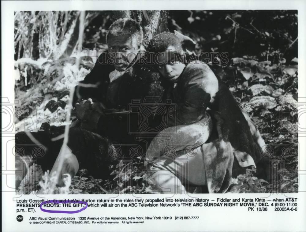 1988 Press Photo Louis Gossett Jr. &amp; LeVar Burton star in &quot;Roots: The Gift&quot;- Historic Images