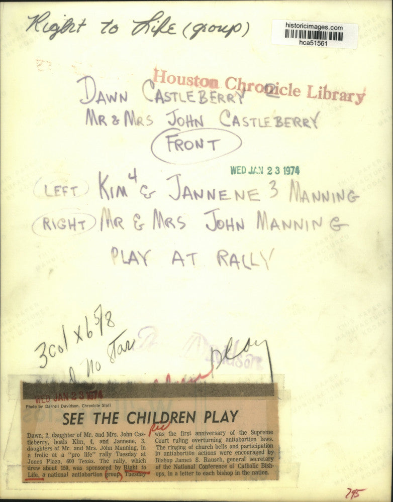 1974 Press Photo Children play at a pro life rally at Jones Plaza - hca51561