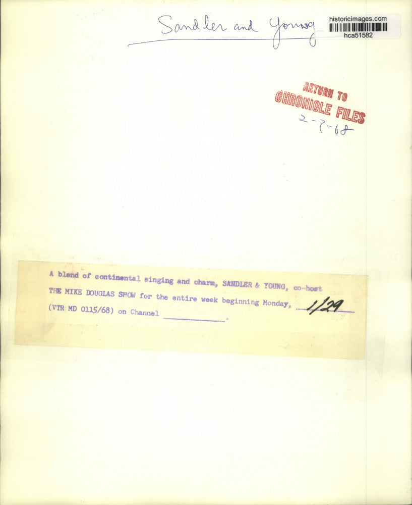 1968 Press Photo Sandler & Young co-host The Mike Douglas Show on television