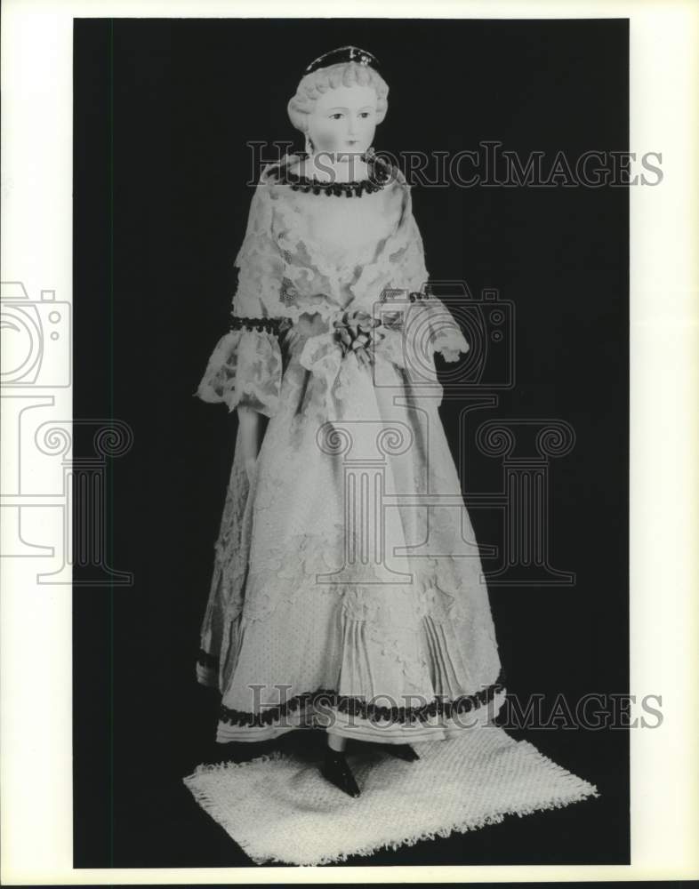 1983 Press Photo 19th Century doll, San Jacinto Museum of History exhibit, Texas- Historic Images