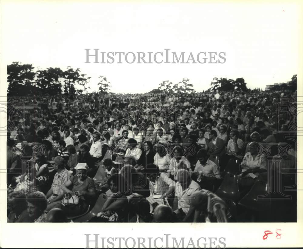 1979 Press Photo Crowd at a rock music concert - hca51797- Historic Images