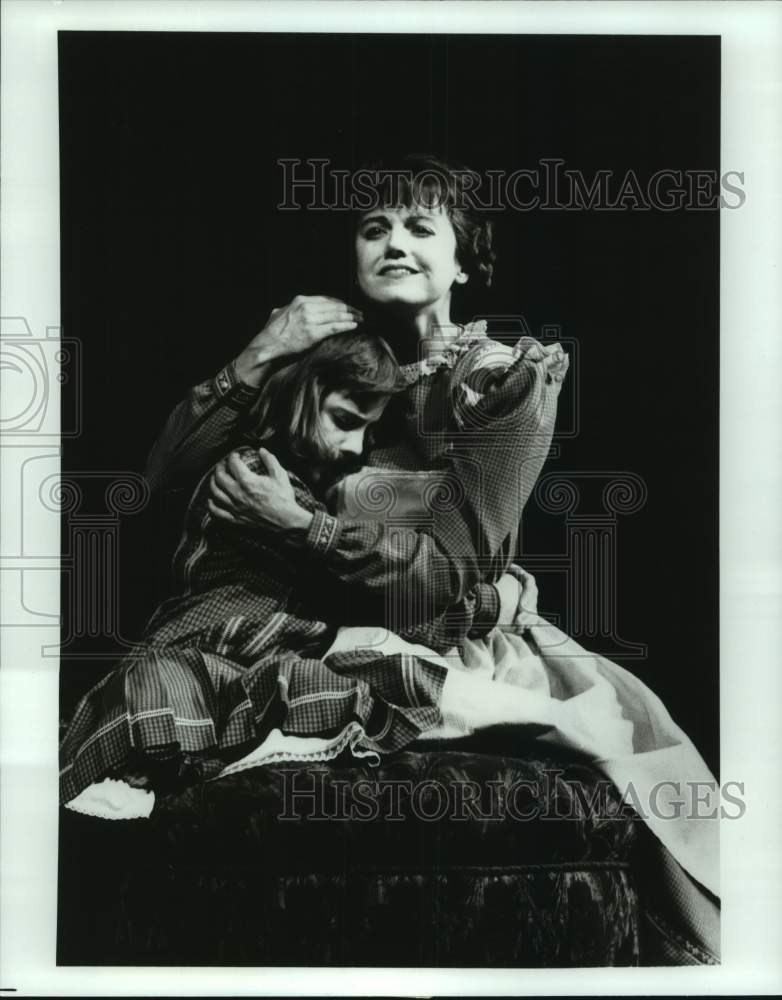 1991 Press Photo Daisy Eagan &amp; Alison Fraser star in &quot;The Secret Garden&quot;- Historic Images