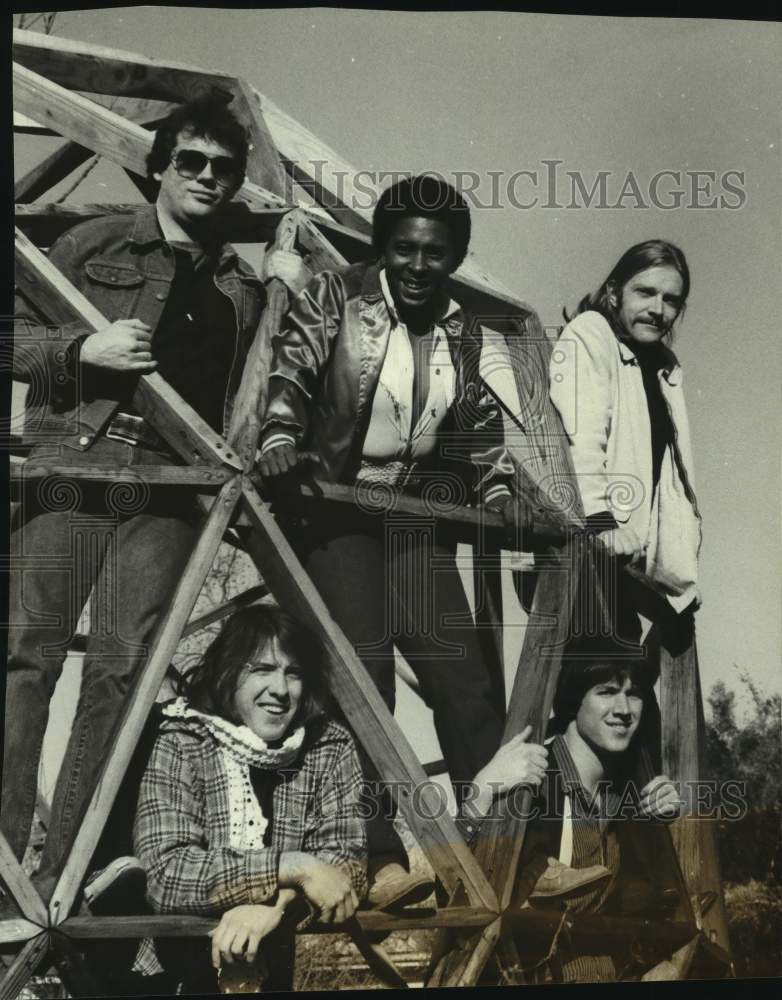 1982 Press Photo Members of the Pop Music Group &quot;Satisfaction&quot; - hca52289- Historic Images