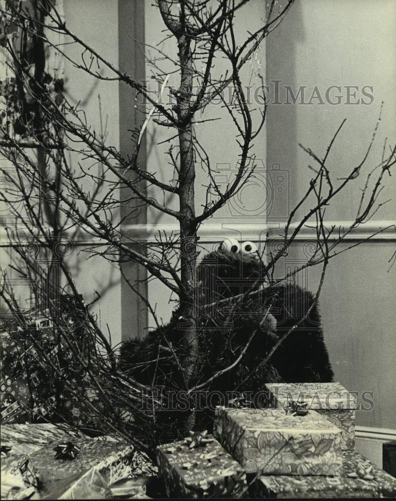 1983 Press Photo Cookie Monster in the Special &quot;Christmas Eve on Sesame Street&quot;- Historic Images