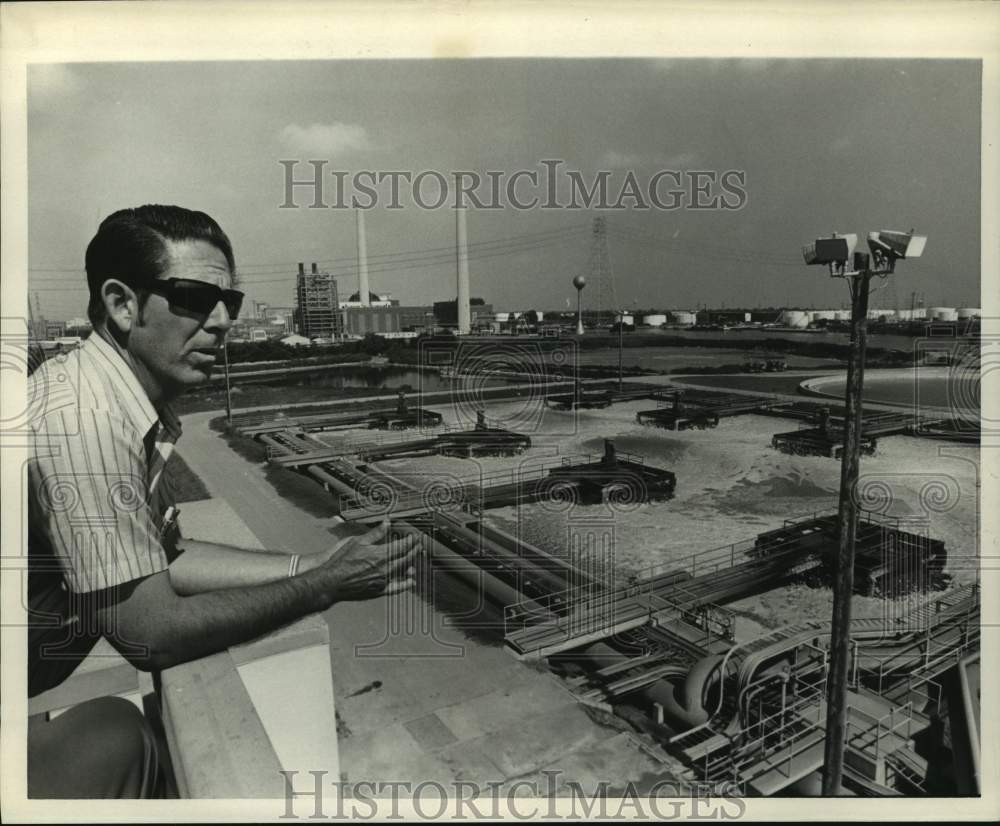 1973 Press Photo Gulf Coast Waste Disposal superintendent Oscar Davis