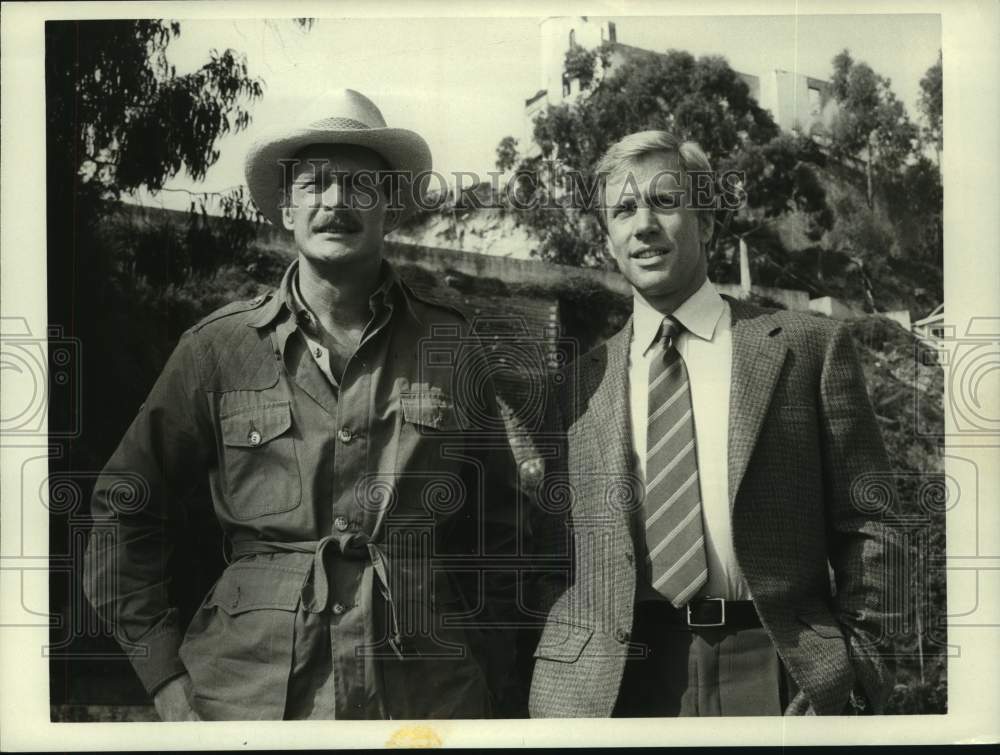 1985 Press Photo Gerald McRaney, Jameson Parker on &quot;Simon &amp; Simon&quot; TV Show, CBS- Historic Images