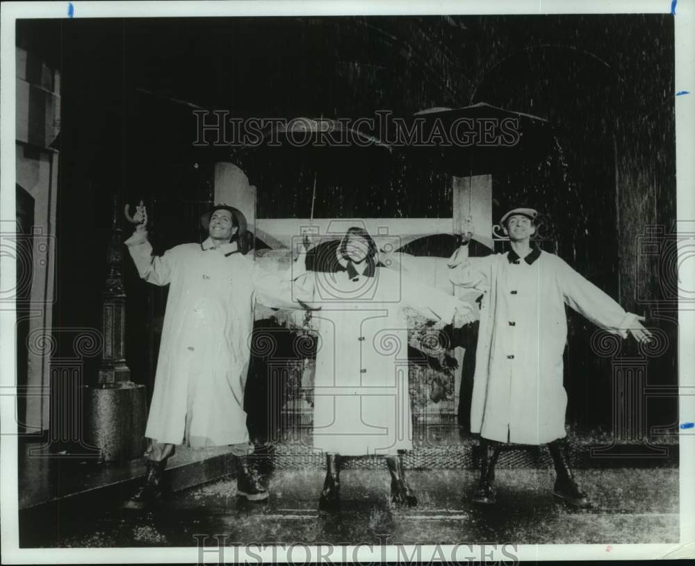 1987 Press Photo Cast perform song in &quot;Singin&#39; In The Rain&quot; musical - hca52835- Historic Images