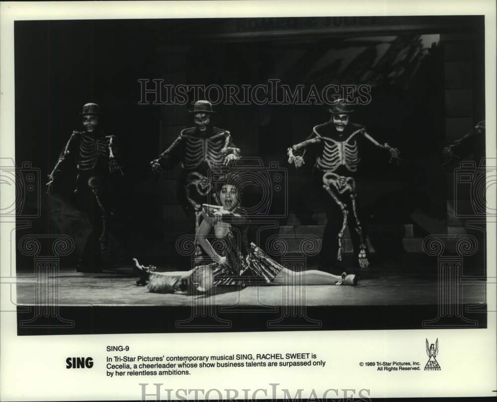 1989 Press Photo Rachel Sweet and cast of musical &quot;Sing&quot; - hca52854- Historic Images