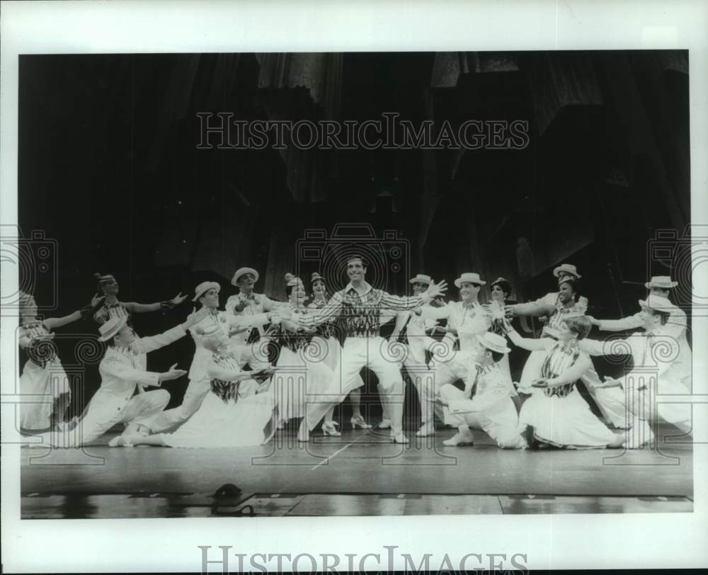 1987 Press Photo Cast of the &quot;Singing&#39; in the Rain&quot; National Touring Company- Historic Images