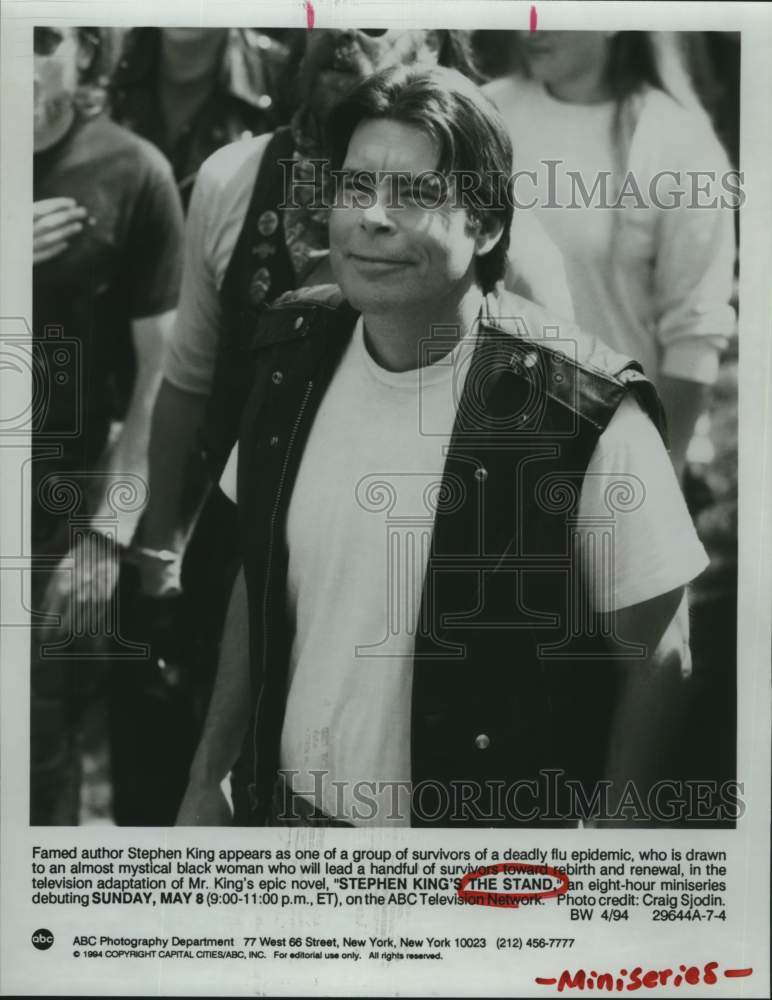 1994 Press Photo Author Stephen King appears as a survivor in &quot;The Stand&quot;- Historic Images