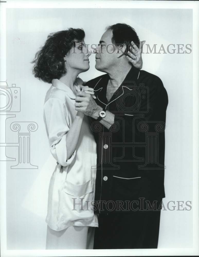 1987 Press Photo Lucie Arnaz and Laurence Luckinbill star in &quot;Social Security&quot;- Historic Images