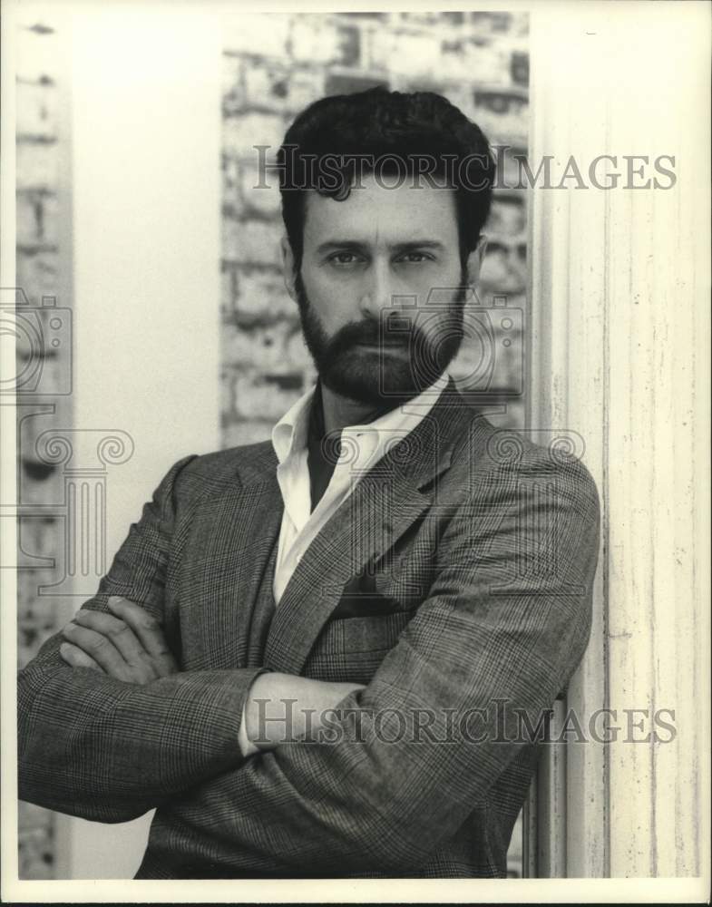 1985 Press Photo David Dukes as &quot;Leopold Strabismus&quot; in &quot;Space&quot; TV mini-series- Historic Images