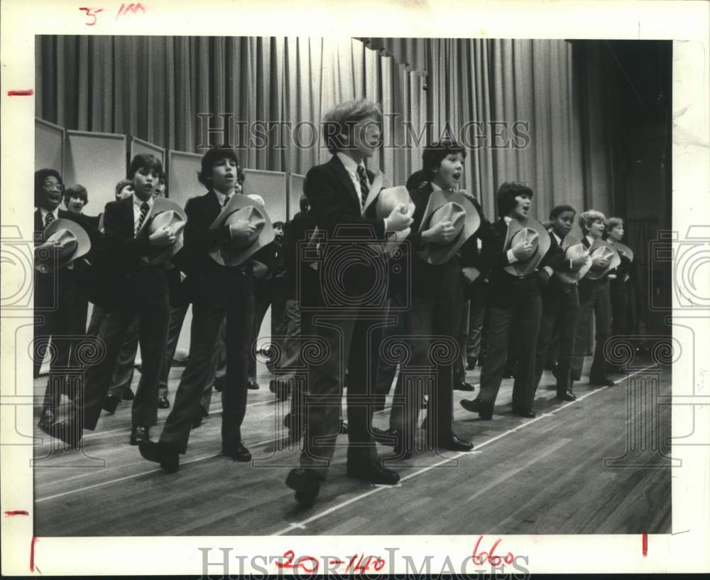 1981 Press Photo Members of &quot;The Singing Boys of Houston&quot; Concert Choir- Historic Images