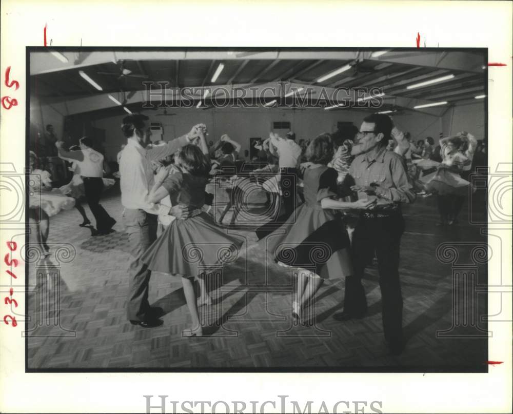 1985 Press Photo Post Oak Promenaders Meet Once a Week in Houston, Texas- Historic Images