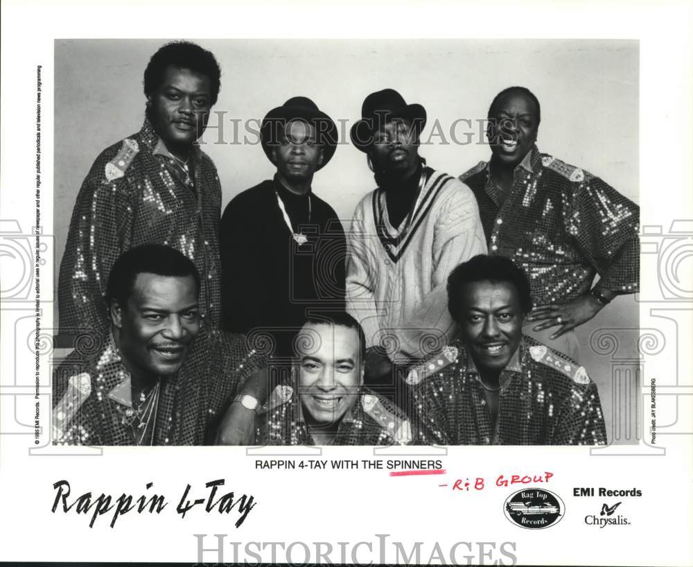 1995 Press Photo Rapper &quot;Rappin 4-Tay&quot; With R&amp;B Group &quot;The Spinners&quot; - hca54408- Historic Images