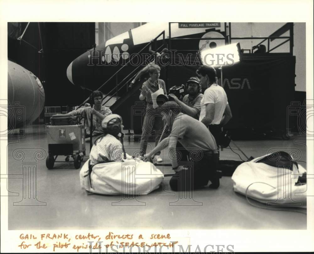 1987 Press Photo Gail Frank directs scene for &#39;Spacewatch&#39; pilot TV episode- Historic Images