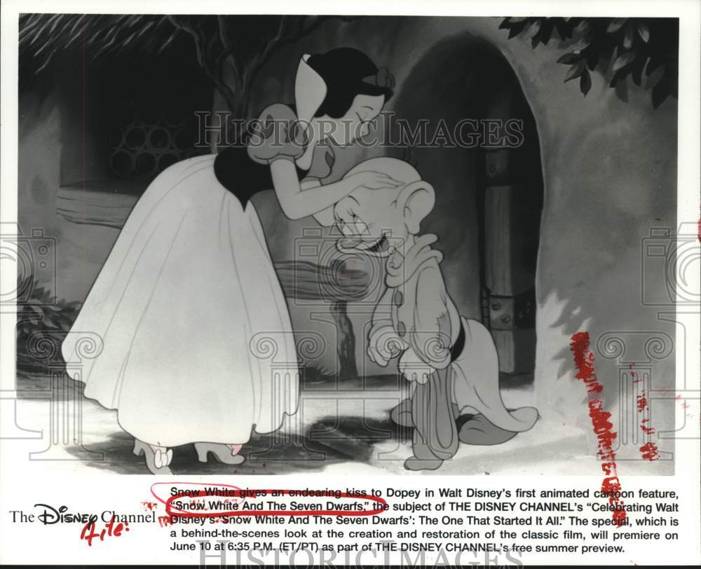 1997 Press Photo Scene from Walt Disney&#39;s &quot;Snow White and the Seven Dwarfs&quot;- Historic Images