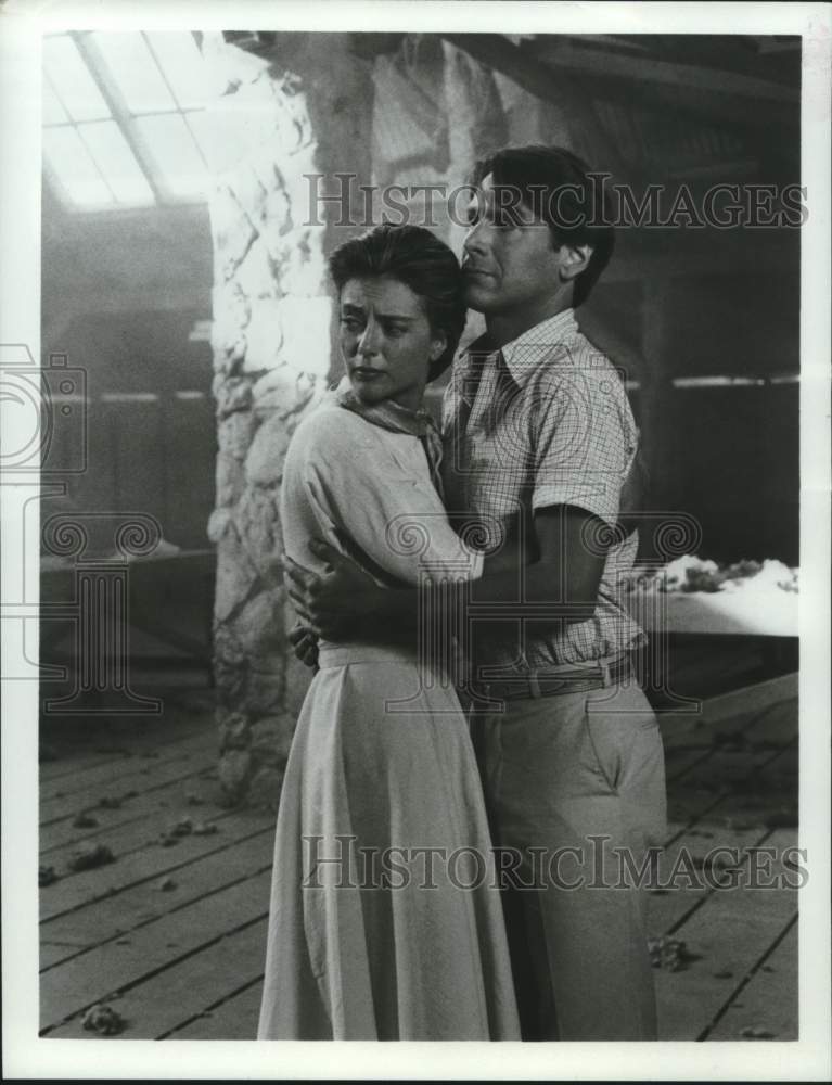 1983 Press Photo Actors In "The Thorn Birds" TV Miniseries - hca54980- Historic Images