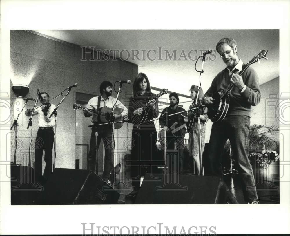 1988 Press Photo Texas Bluegrass Big Band performs at Cullen Center, Houston TX- Historic Images