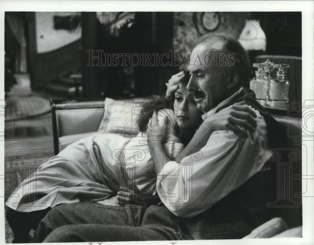 1983 Press Photo Rachel Ward, Richard Kiley in &quot;The Thorn Birds&quot; ABC series- Historic Images