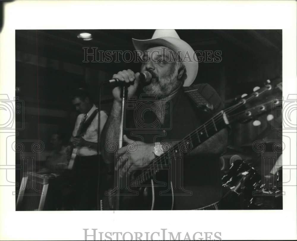 1988 Press Photo Texas Throwdown Band Performs at Farm and Ranch Club, Houston- Historic Images