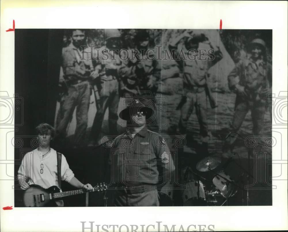 1990 Press Photo Nam: A Rock &#39;n&#39; Roll Odyssey performance Tower Theater, Houston- Historic Images