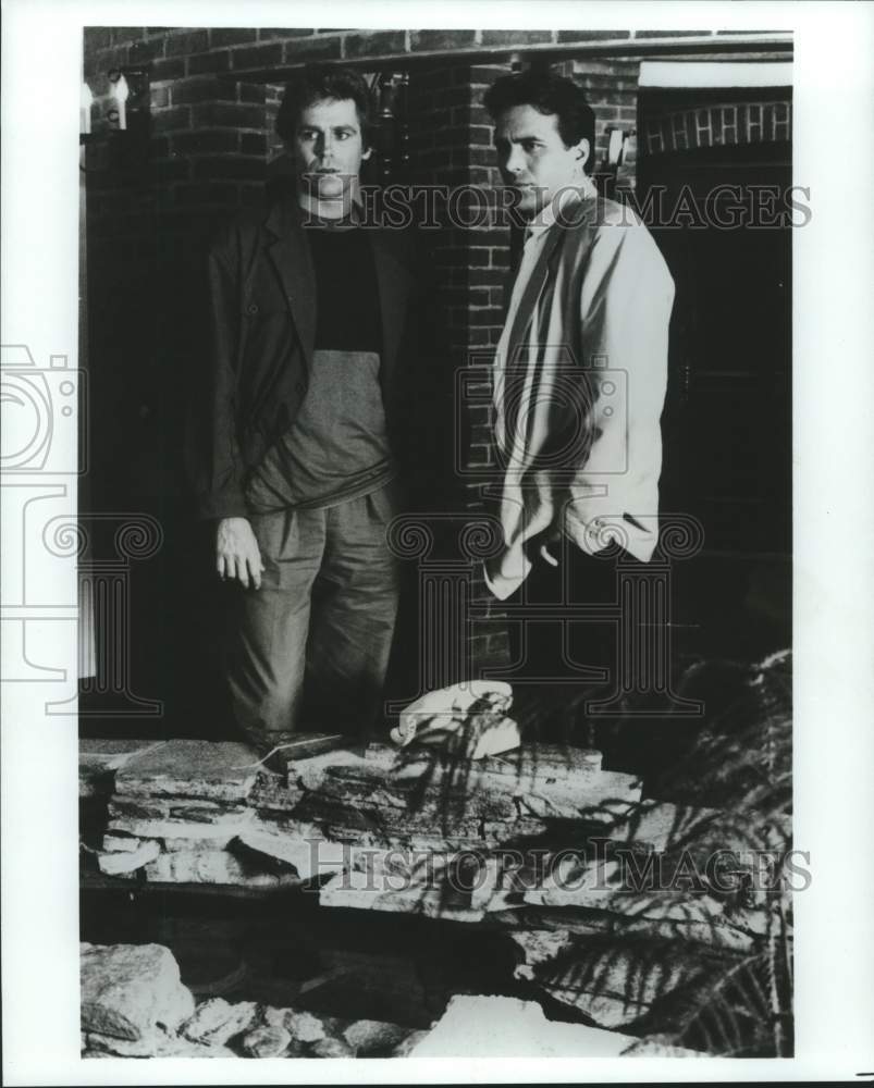 1987 Press Photo Actors Jeff Conaway and Nick Mancuso In TV Show "Stingray"- Historic Images