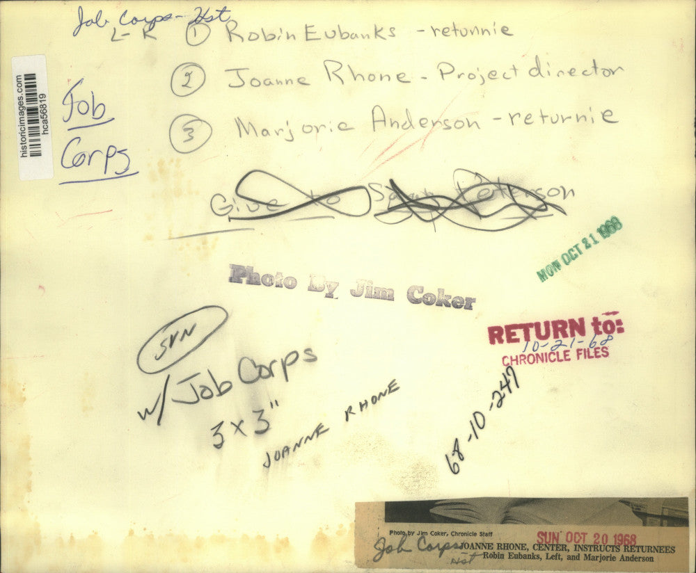 1968 Press Photo Houston, Texas Job Corps Director Instructs Returnees