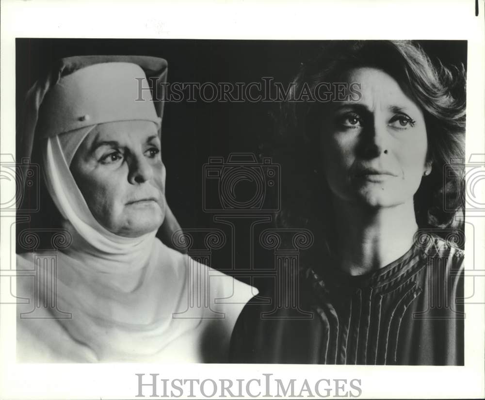 1987 Press Photo Mercedes McCambridge &amp; Elizabeth Ashley in &quot;Agnes of God&quot;- Historic Images