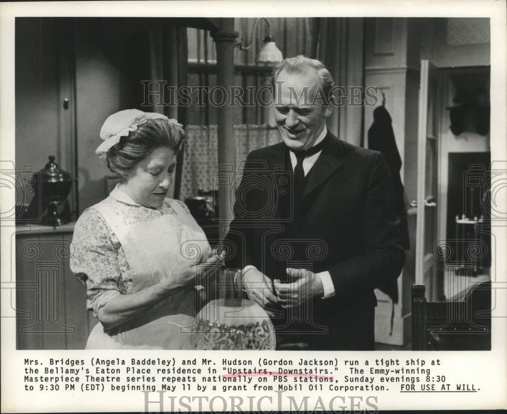 1986 Press Photo Angela Baddeley, Gordon Jackson in &quot;Upstairs, Downstairs&quot; Scene- Historic Images