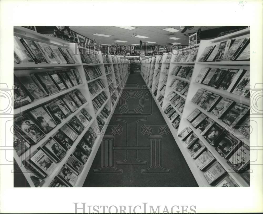 1991 Press Photo Video Recordings For Sale in Store in Texas - hca57009- Historic Images