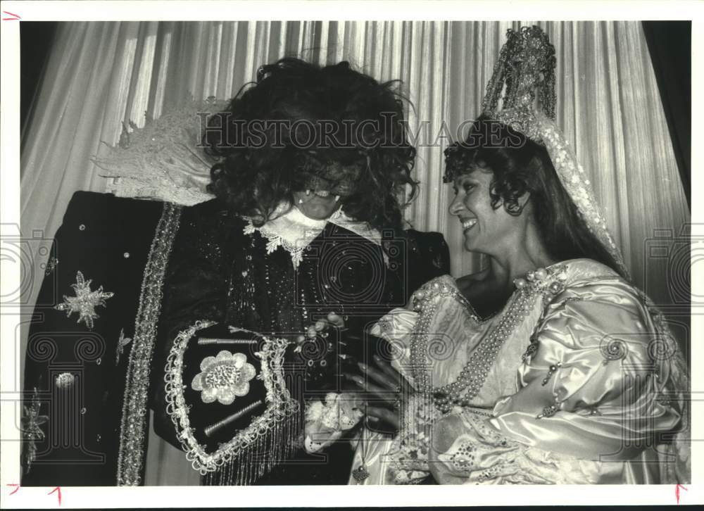 1987 Press Photo Leo Reichle, Nancy Long in Beauty and the Beast play, UNICEF- Historic Images