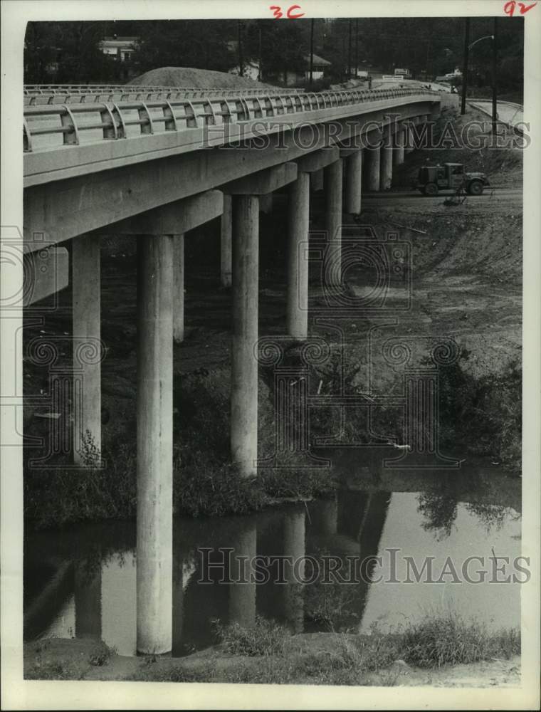 1964 Press Photo New Houston Ave. bridge over White Oak Bayou - hca57771- Historic Images