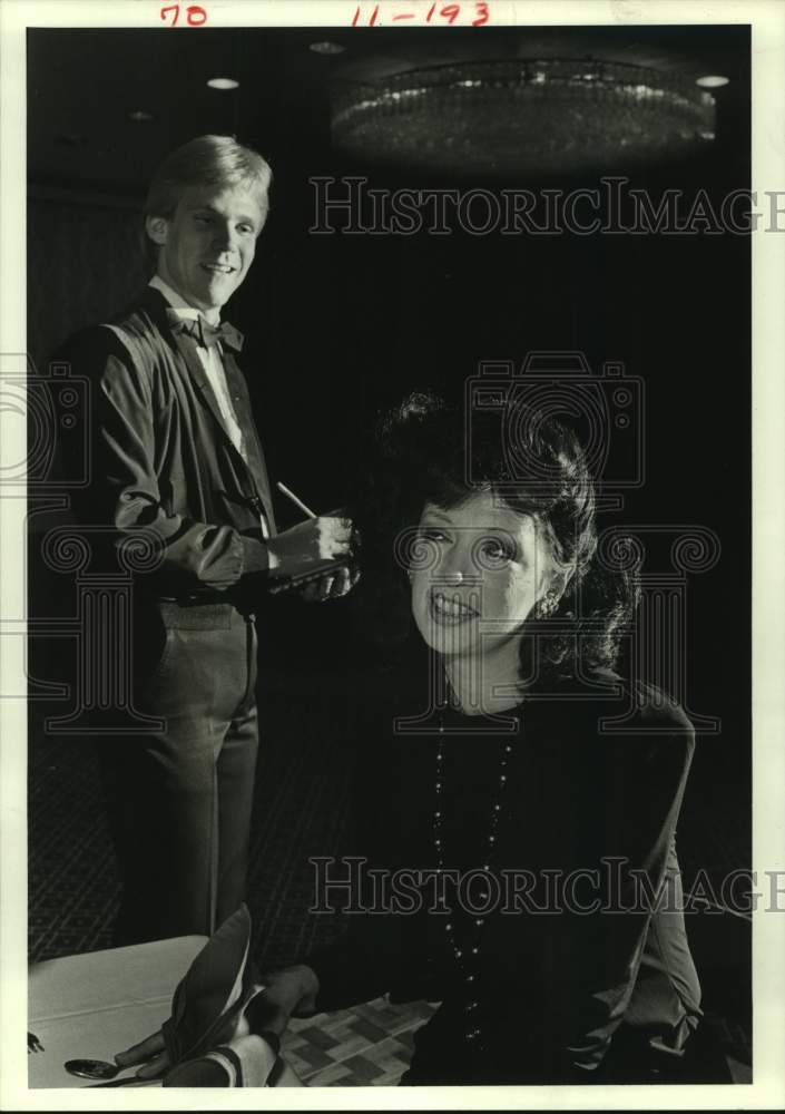 1984 Press Photo Actors Wade Martin, Pam McCormick, Way Off Broadway Productions- Historic Images