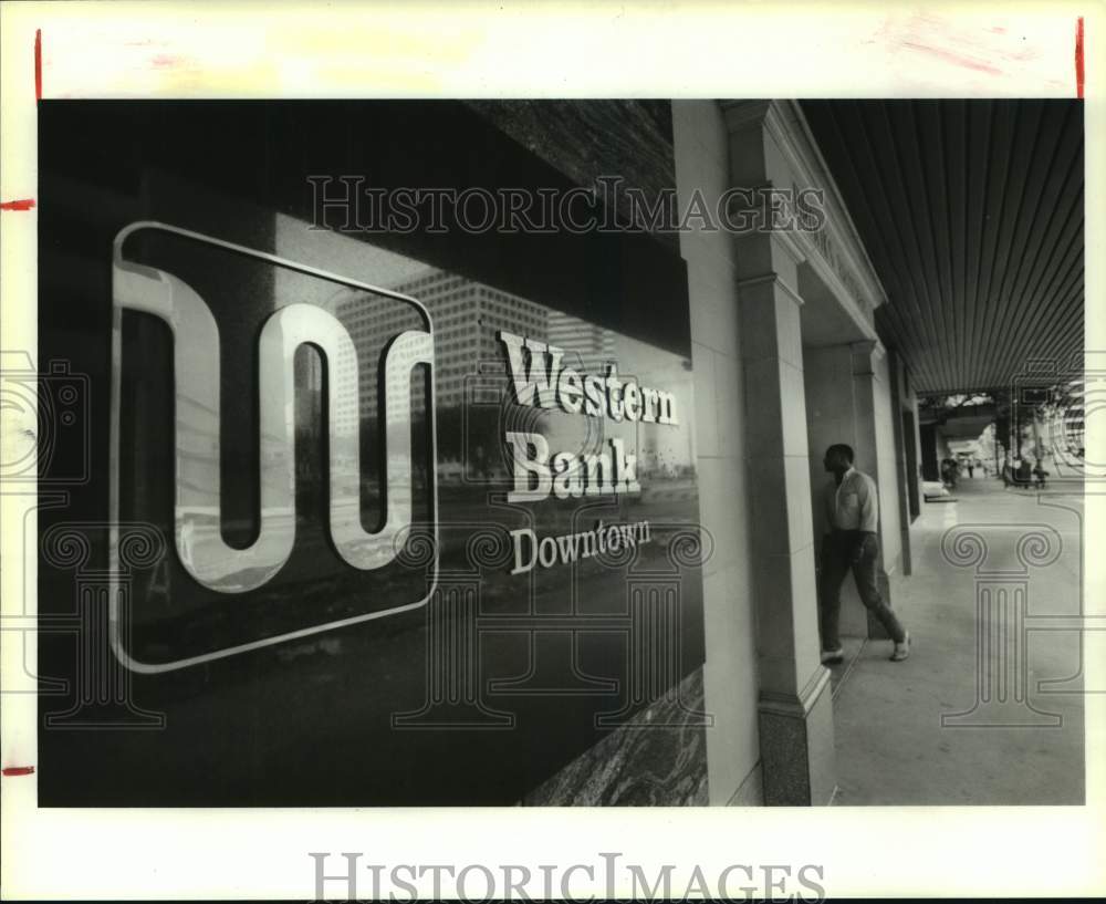 1986 Press Photo Western Bank sign and entrance, downtown Houston, Texas- Historic Images